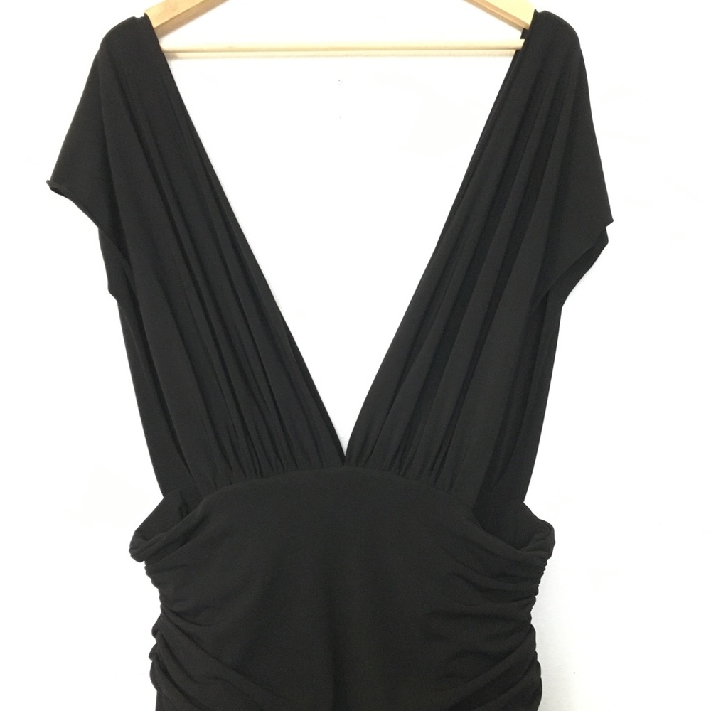 Sleeveless, wide leg, black romper